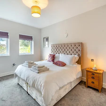 The At Breeze Hill * Storth